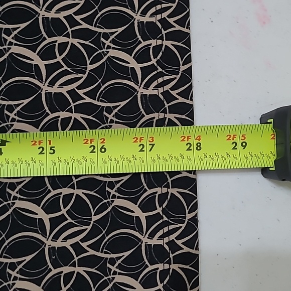 Liz Claiborne long sleeve top with a black and tan pattern size 2X - Picture 7 of 7